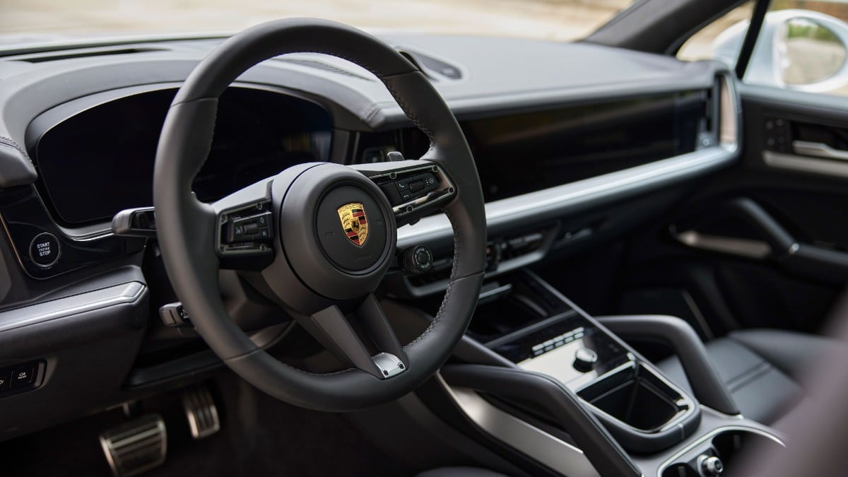 Porsche Cayenne Turbo e Hybrid Cockpit